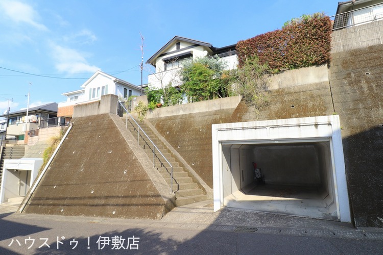 外観 【外観写真】・南西向き・庭付きの中古戸建