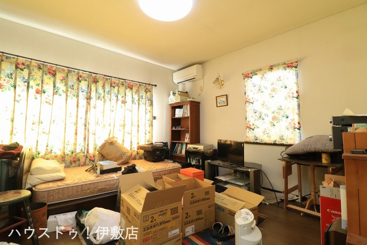 内装 【洋室8帖】