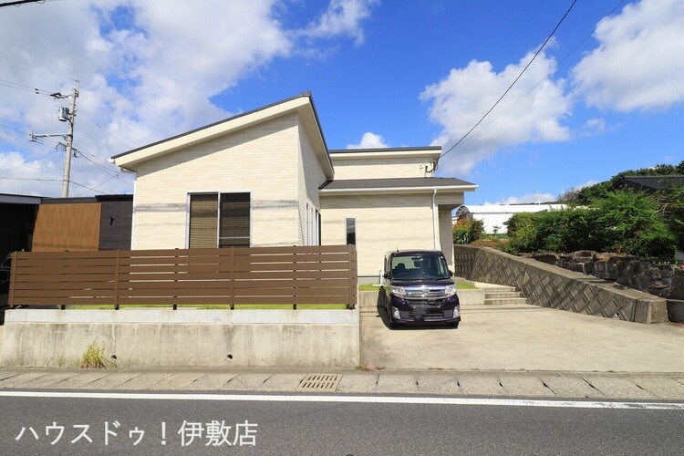 外観 【外観写真】南向きで陽当たり良好！