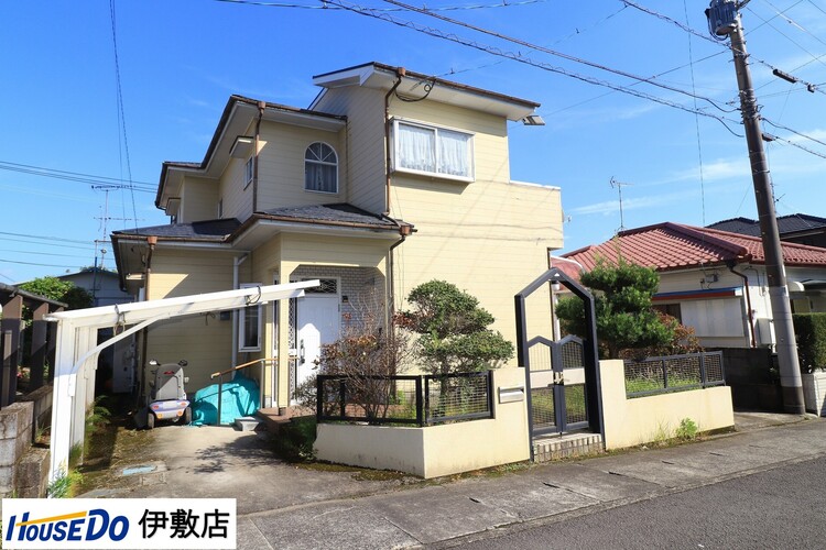 外観 【外観写真】・庭付きの中古戸建・駐車場2台可能