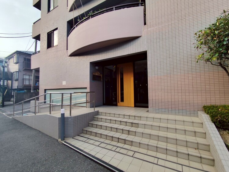 エントランス 外と内をつなぐエントランスは、まさに顔となる場所。