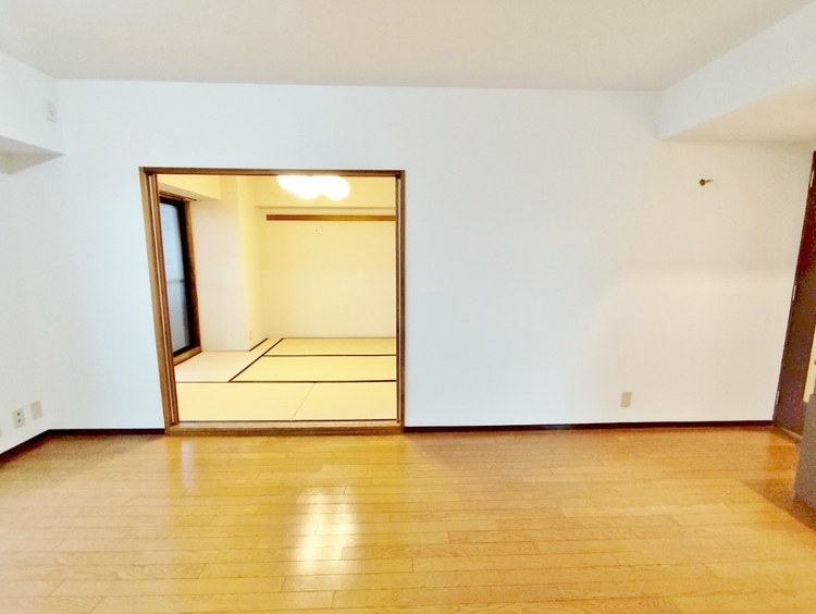 居間 豊かな居住性と、安心感を満たすクオリティが見事に調和した住空間。