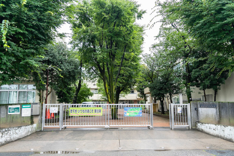 周辺 板橋区立高島第三中学校