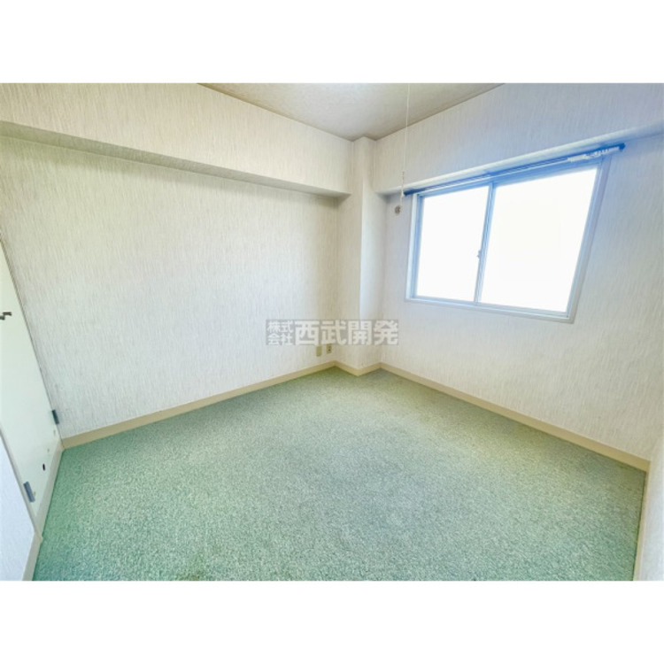 内装 穏やかな日差しと心地よい風が吹き抜ける窓配置(リフォーム前)