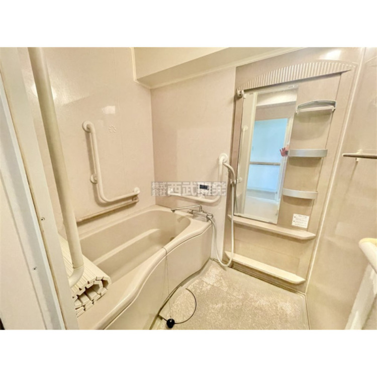 風呂 お風呂に入って一日の疲れを癒しましょう。(リフォーム前)