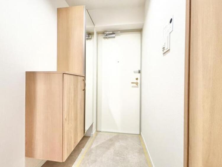 その他 雑多な玄関ではなくスッキリ空間としてお家の顔になるよう設計いたしました。