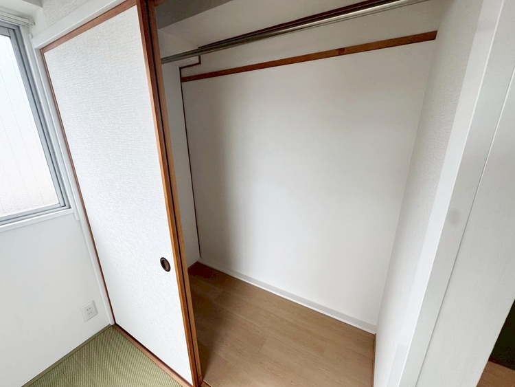 その他 収納スペースが付いていて、お部屋を広く使っていただけます。
