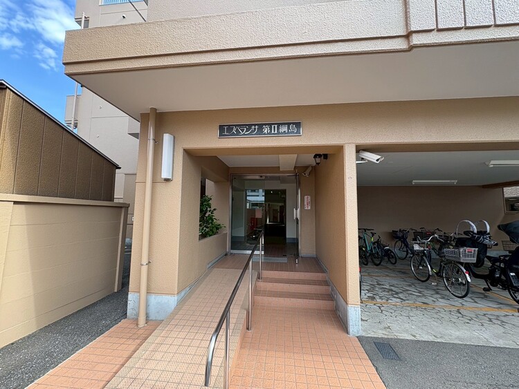 その他 上質感漂う玄関アプローチです。