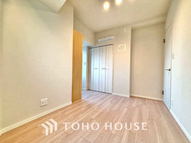 内装 感性を育むプライベートルームはシンプルでスマートな空間。好みの空間で読書をしたり、音楽を聞いたりと一人の時間も充実したものにできます。