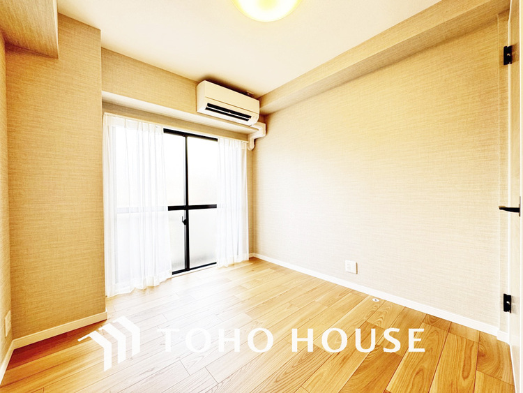 内装 感性を育むプライベートルームはシンプルでスマートな空間