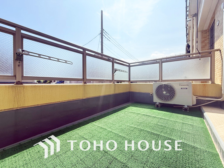 バルコニー 陽当たり良好なバルコニー