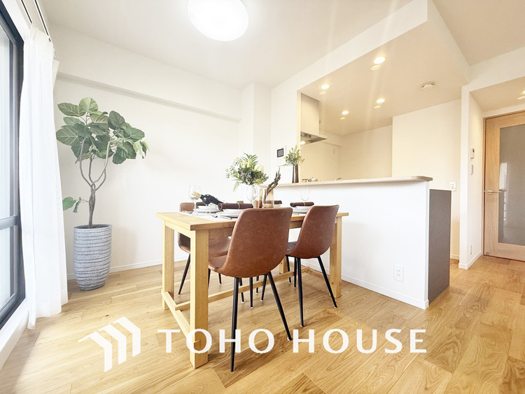 内装 ゆったりとくつろげる上質なリビングダイニング