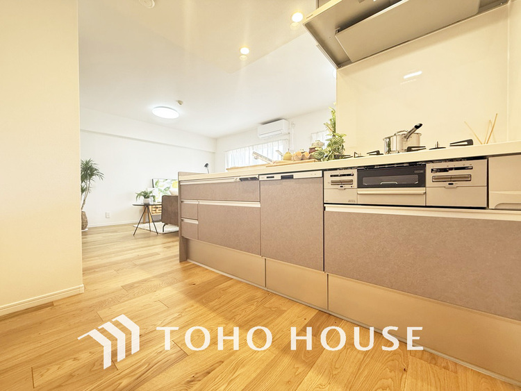 キッチン シンプルな部屋の雰囲気に溶け合うナチュラルキッチン