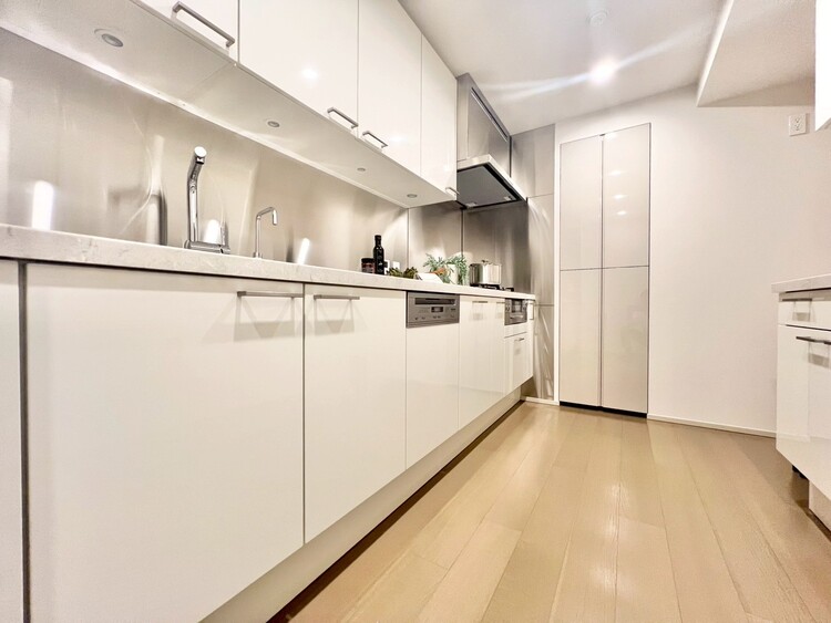 その他 開放感のあるキッチンスペース。調理をしながら、会話も弾みそうですね。