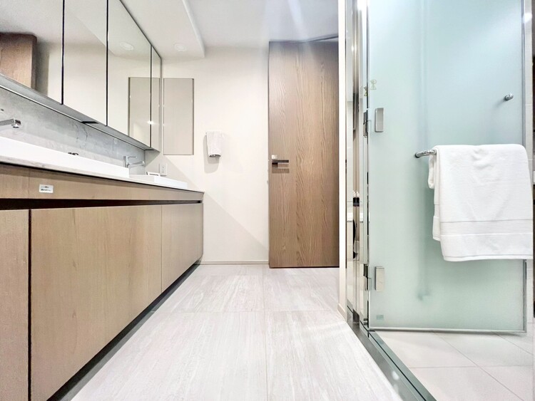 その他 十分な広さの脱衣所。