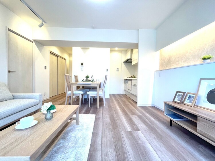 居間 伸びやかな空間のなかで、ゆったりとしたひとときを過ごせます。