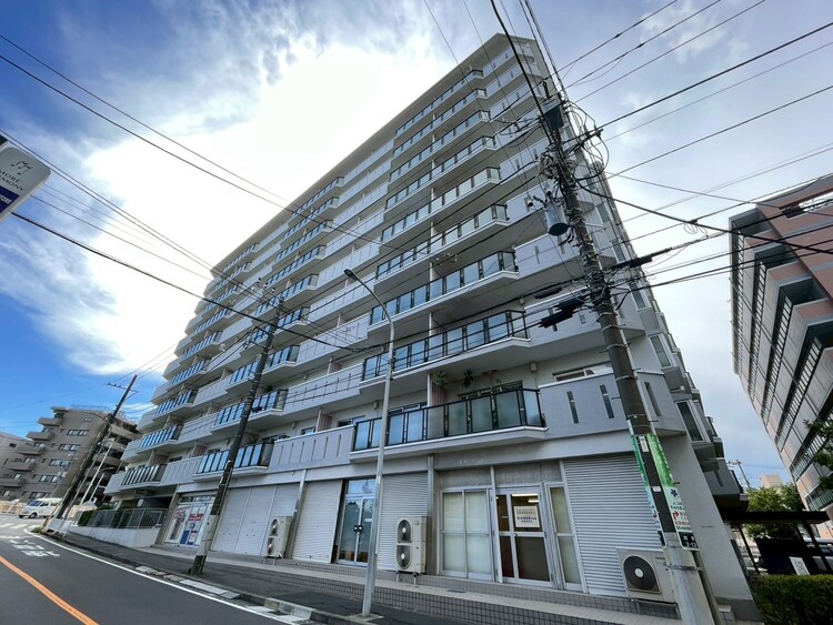 外観 飽きのこないシンプルモダンな外観です。