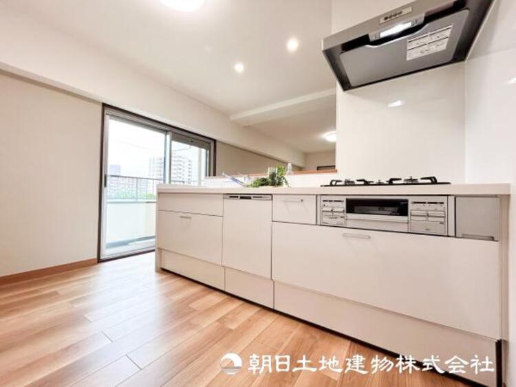 キッチン 【キッチン】シンプルで使いやすさにこだわりました。快適な日常を支える機能性と強さがひとつになった自慢のキッチンです。