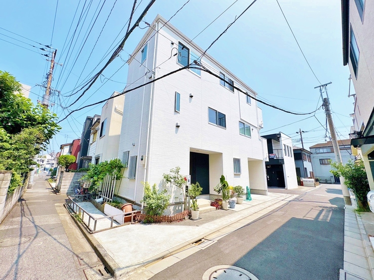 外観 ライフプランニングからローンまで、一貫してご説明させていただきます。お気軽にお問い合わせくださいませ。