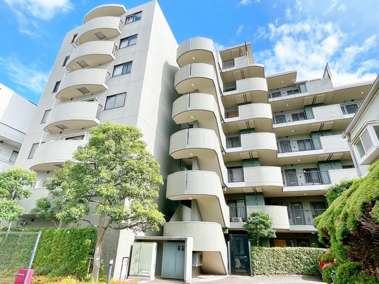 外観 ライフプランニングからローンまで、一貫してご説明させていただきます。お気軽にお問い合わせくださいませ。