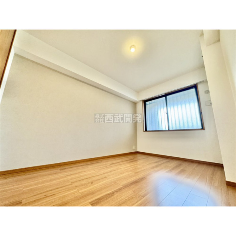 内装 穏やかな日差しと心地よい風が吹き抜ける窓配置