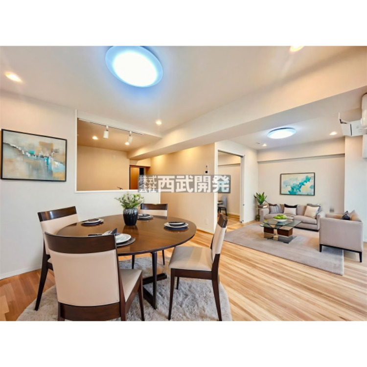 居間 【配置してある家具や小物はCGによるイメージです】