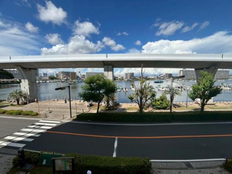 その他 この街ならではの美しい風景と、ここから紡がれる物語が始まります。（2025.7.10撮影）