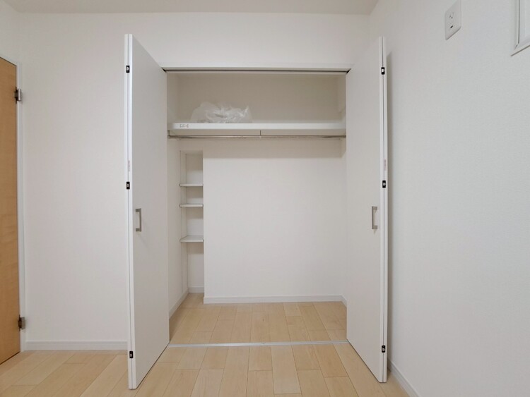 その他 収納スペースが付いていて、お部屋を広く使っていただけます。