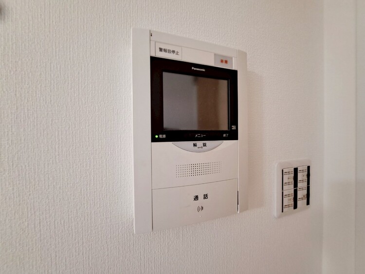 その他 誰が来てもわかる様にモニター付きインターホンを設置。