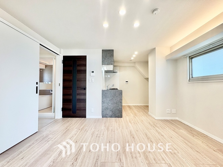 内装 【Green orchestra】◆緑の匂いに誘われて◆目を閉じれば深緑の香り。五感を研ぎ澄まし、日々の疲れを心から癒してくれる。深呼吸するほどに爽やかな薫りたち込める新緑にそと微笑む私達。