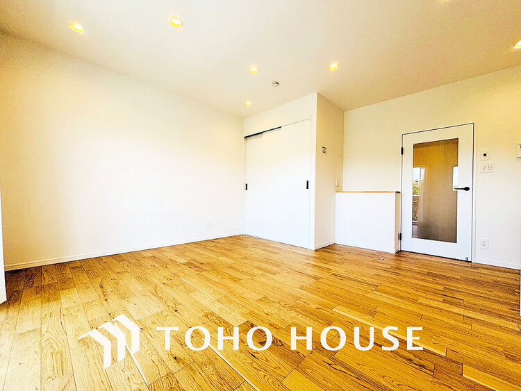 内装 上質な時間を育む暮らしのメインステージ。寛ぎとコミュニケーションを育む居心地のよい場所