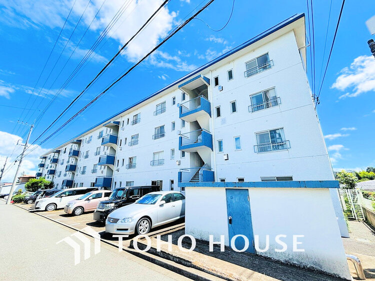 外観 〜南西向きで陽当たり良好〜専用庭付きで緑を感じる暮らし〜快適な設備で生活をサポート〜