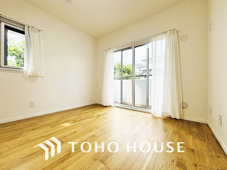 内装 1日の疲れを癒し、心地よく寛げるようゆったりとした広さをしています