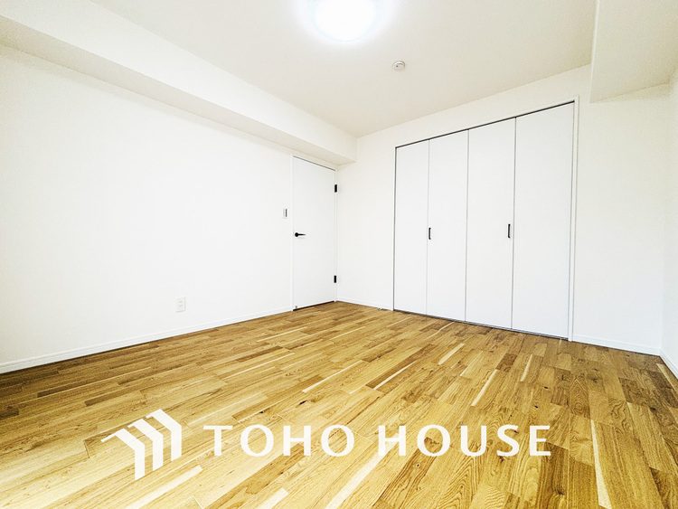 内装 シンプルですっきりとした室内は飽きのこない居心地の良い雰囲気です