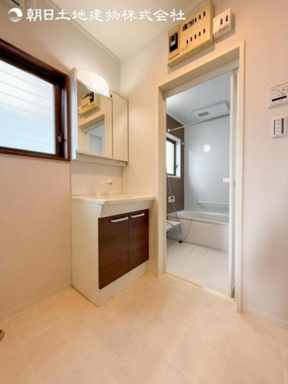 洗面 すぐの見学予約や資料請求などお気軽にお問い合わせください