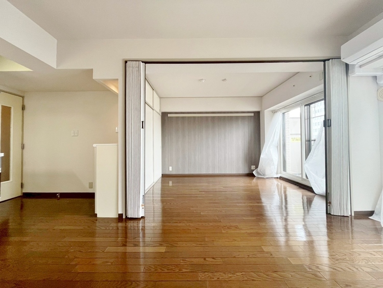 居間 豊かな居住性と、安心感を満たすクオリティが見事に調和した住空間。