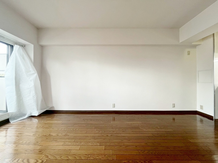 居間 飾り過ぎないシンプルな内装と偏り過ぎないデザインで統一しました。