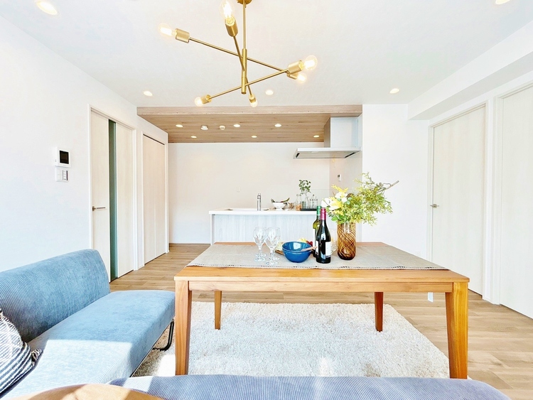 居間 豊かな居住性と、安心感を満たすクオリティが見事に調和した住空間。