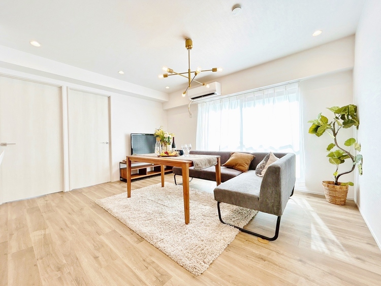 居間 過ごす時間が、たくさんの思い出として紡がれていく場所。