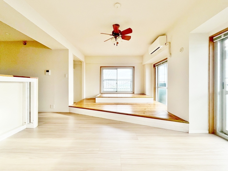 居間 「空間が織り成すひとつ先の住み心地」を演出します。