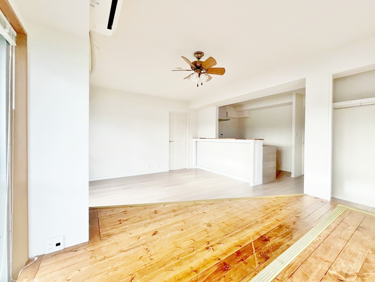 居間 過ごす時間が、たくさんの思い出として紡がれていく場所。