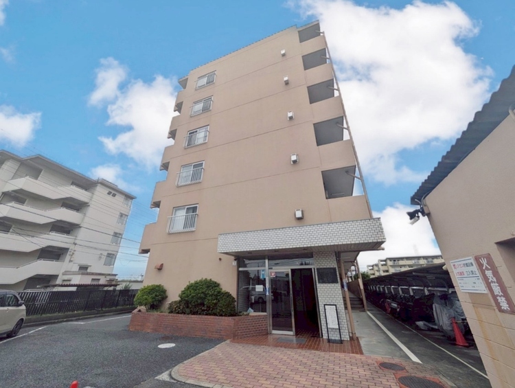 外観 資料には掲載していない情報が、現地にはたくさんあります。是非一度、現地をご確認ください。