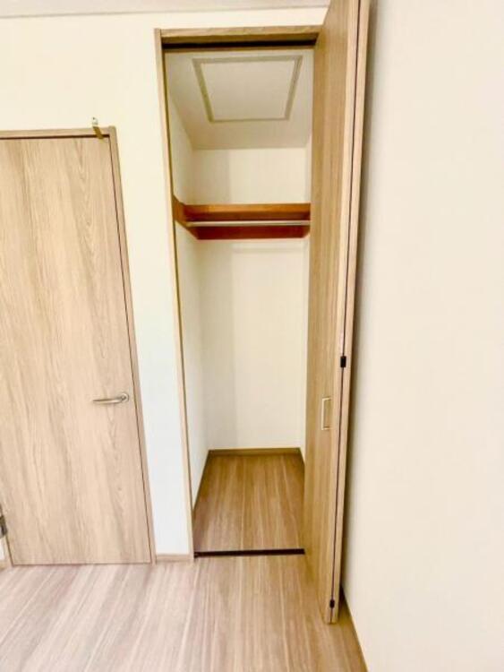 収納 普段使わない季節用品やトランクなど、大きなものもラクラク収納できます