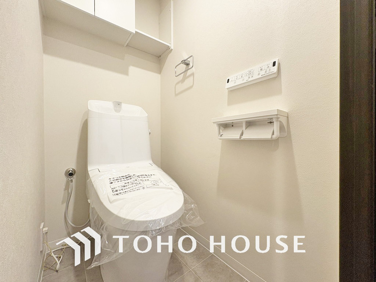 トイレ トイレには快適な温水洗浄便座付