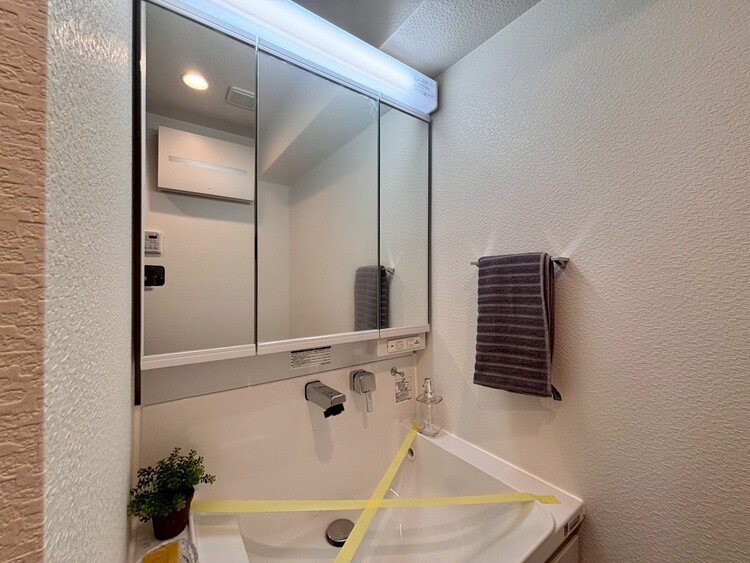 洗面 清潔感を感じられる洗面化粧台。