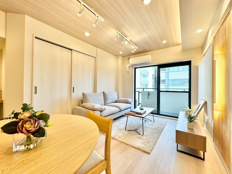 居間 充実した生活は伸びやかな居室空間から始まります。