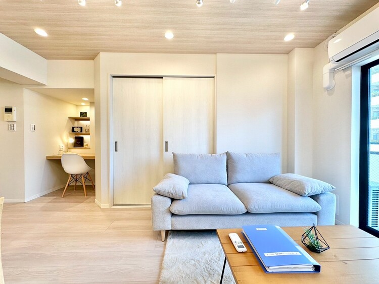 居間 伸びやかな空間のなかで、ゆったりとしたひとときを過ごせます。