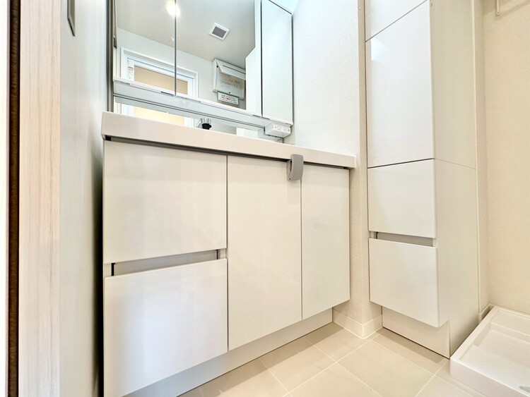 洗面 清潔感を感じられる洗面化粧台。