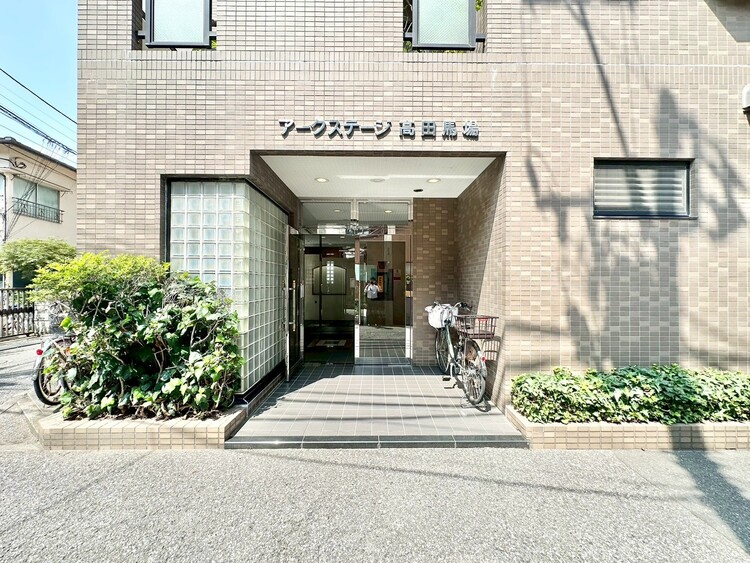 エントランス 上質感漂う玄関アプローチです。