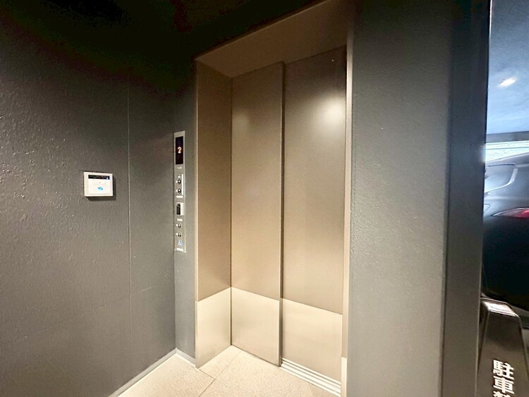 その他 エレベーター完備のため荷物が多くなっても安心。